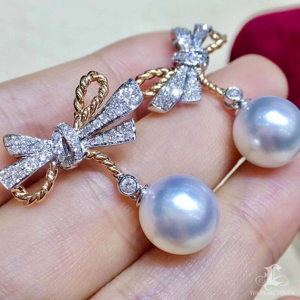 Women's 【Sculpted Geomet】Ribbon Grace Akoya Pearl Drop Earrings in 18K White & Rose Gold For Sale