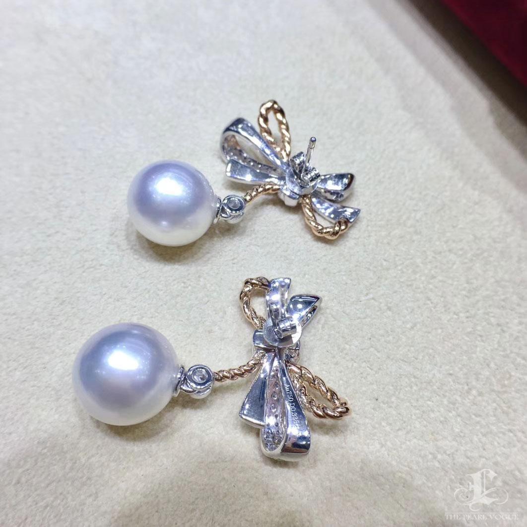 【Sculpted Geomet】Ribbon Grace Akoya Pearl Drop Earrings in 18K White & Rose Gold For Sale 2