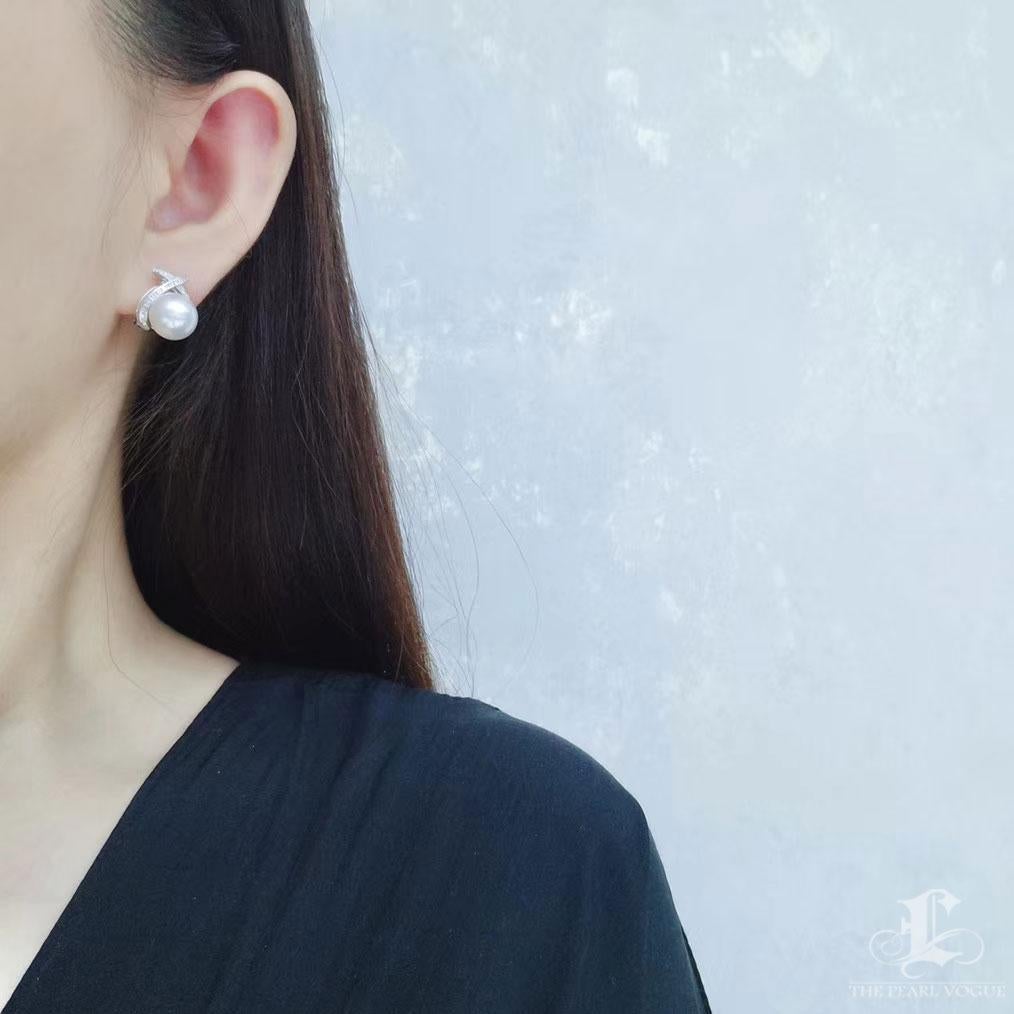 Uncut 【Crown Radiance】X-Cross Aurora South Sea Pearl Diamond Earrings For Sale