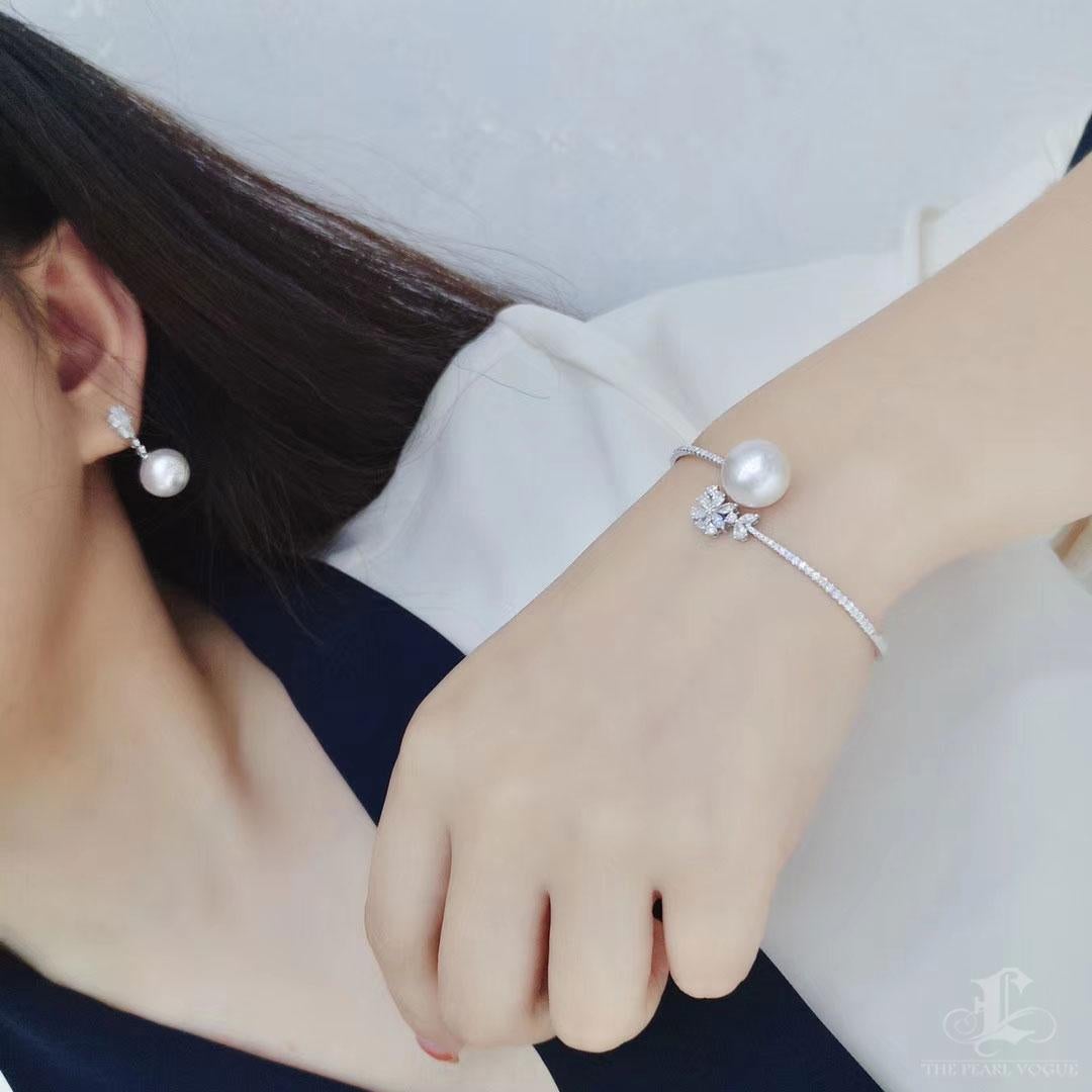 Uncut 【Vine Symphony】Diamond Bloom Aurora South Sea Pearl Gala Earrings For Sale