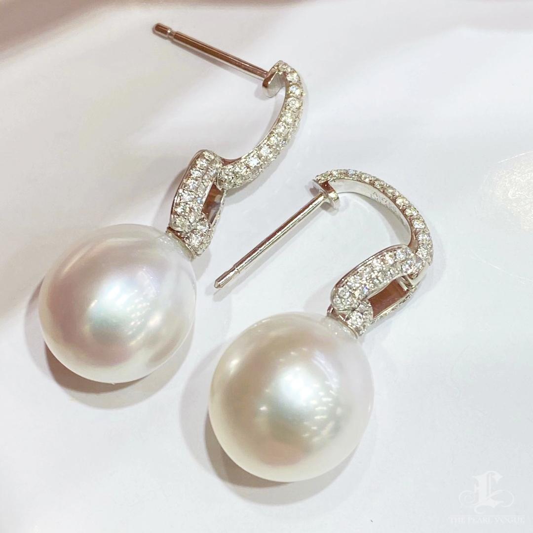 【Sculpted Geometry】Pendientes de diamantes con perlas del mar del sur Aurora de doble eslabón en venta 2