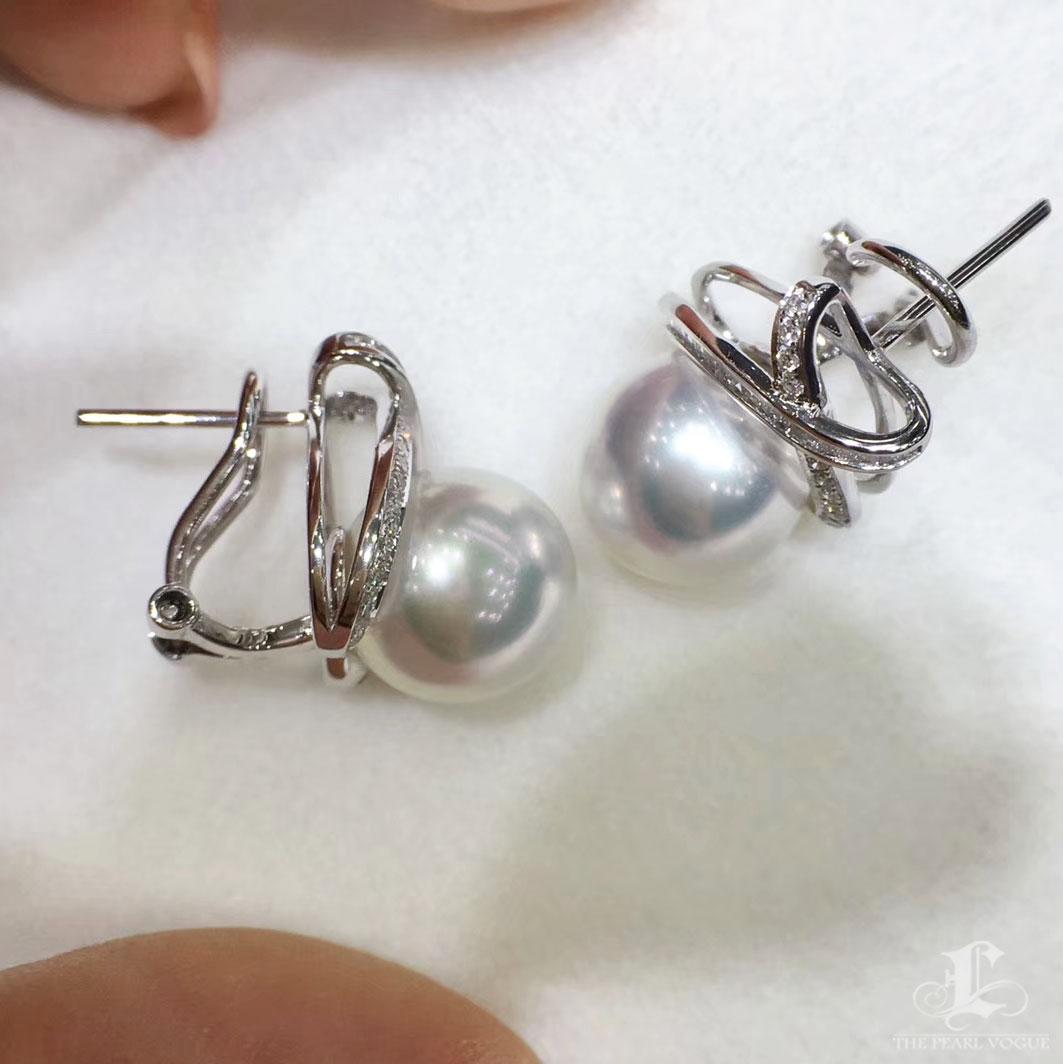 【Crown Radiance】X-Cross Aurora South Sea Pearl Diamond Earrings For Sale 1