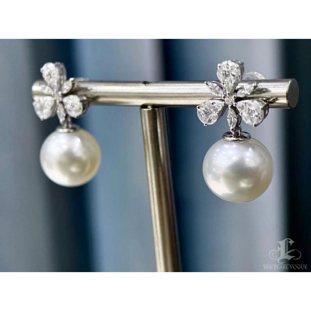 【Crown Radiance】Blossom Crown Aurora South Sea Pearl Diamond Stud Earrings For Sale 2