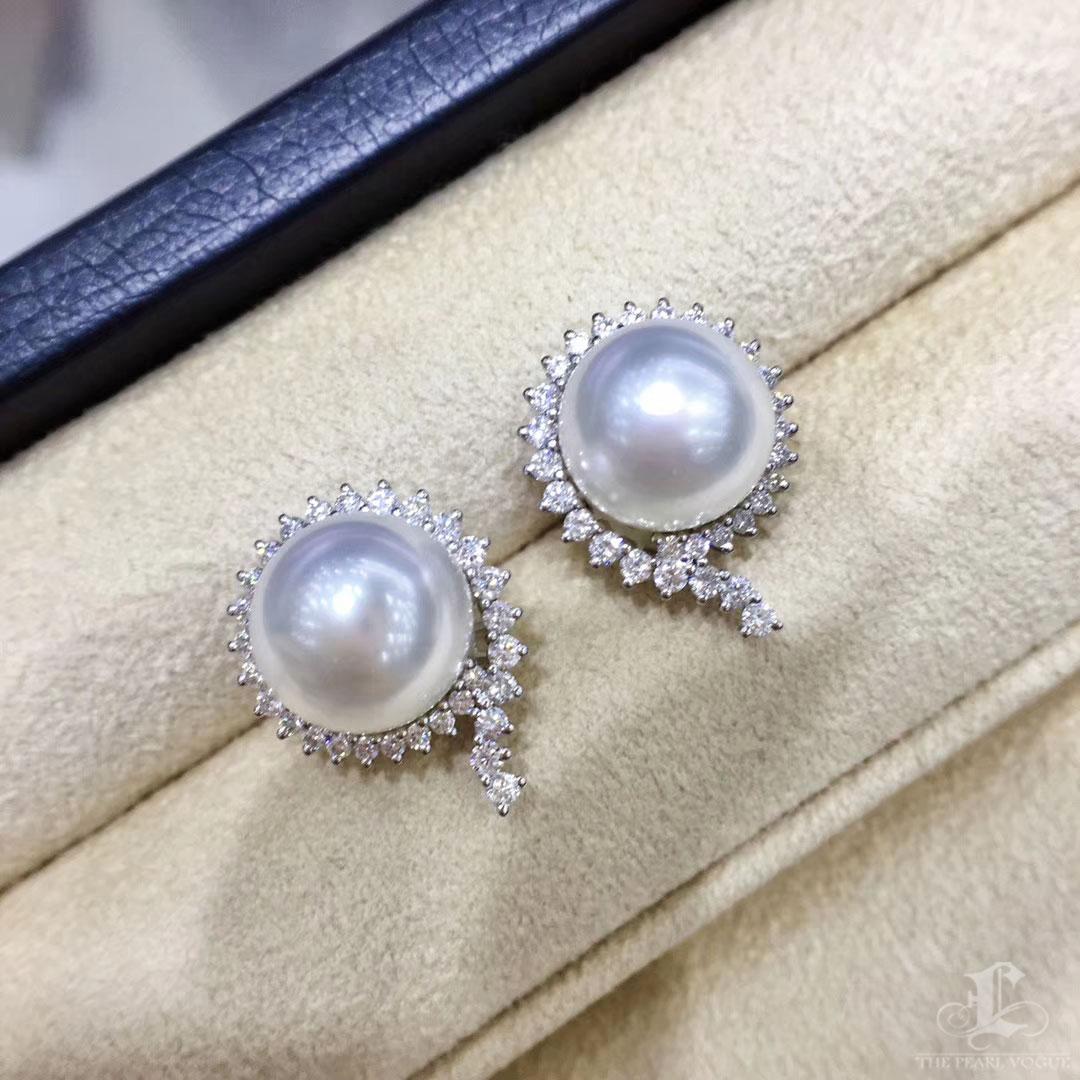 【Crown Radiance】Sunburst Aurora South Sea Pearl Diamond Earrings For Sale 3