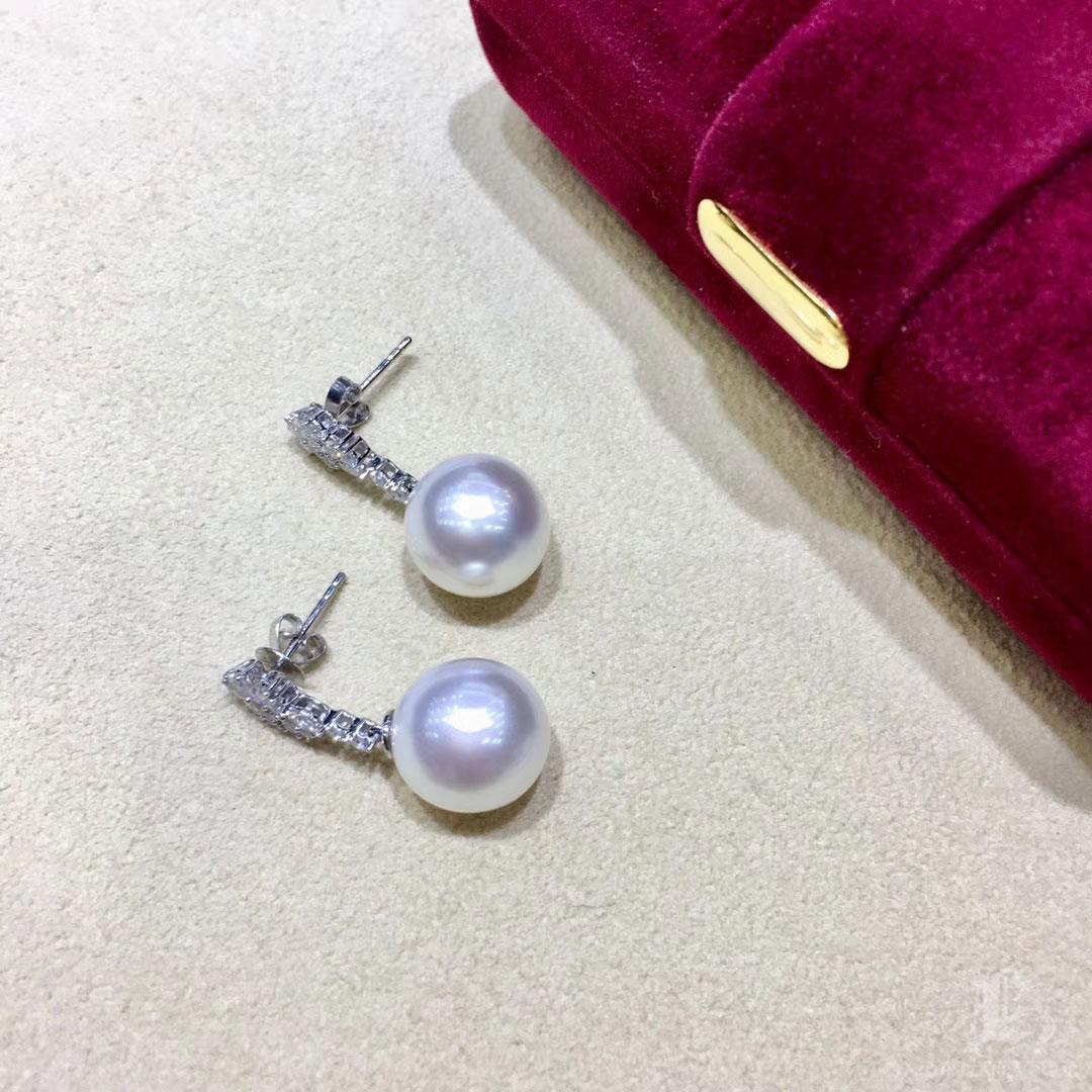 【Vine Symphony】Diamond Bloom Aurora South Sea Pearl Gala Earrings For Sale 3