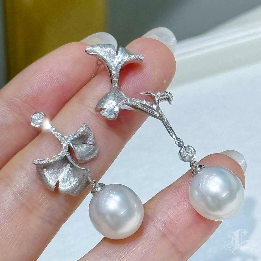 【Vine Symphony】Gingko Whisper South Sea Pearl Diamond Asymmetric Earrings For Sale 3