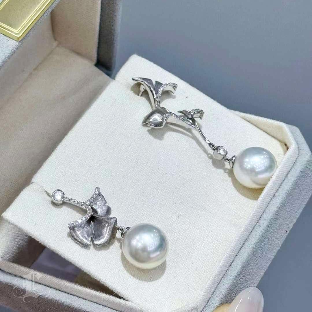 【Vine Symphony】Gingko Whisper South Sea Pearl Diamond Asymmetric Earrings For Sale 5
