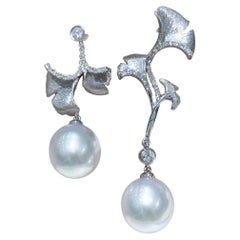 【Vine Symphony】Gingko Whisper Perle de mer du Sud Diamant Boucles d'oreilles asymétriques