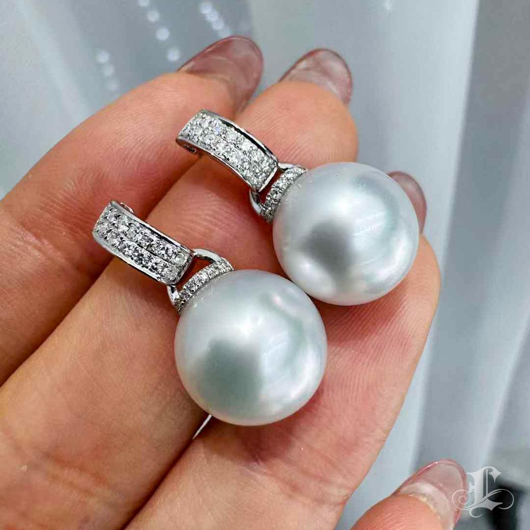 Women's 【Sculpted Geometry】Aurora Arc Diamond South Sea Pearl Earrings For Sale