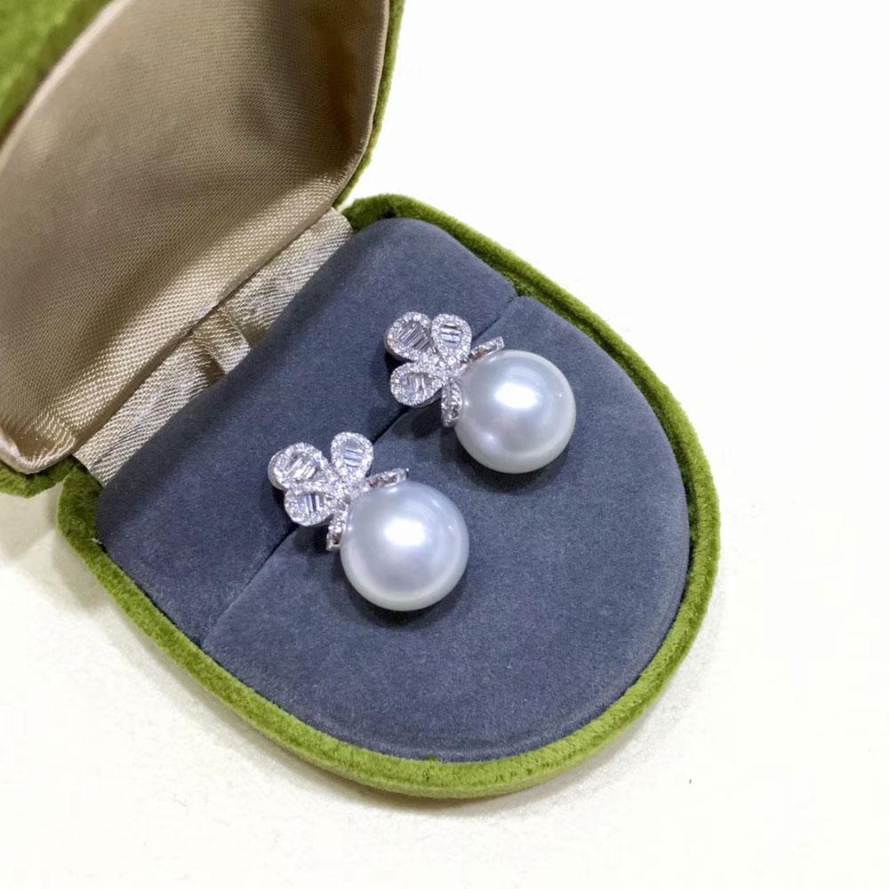 【Vine Symphony】Aurora South Sea Pearl Earrings with Diamond Bow Top For Sale 1