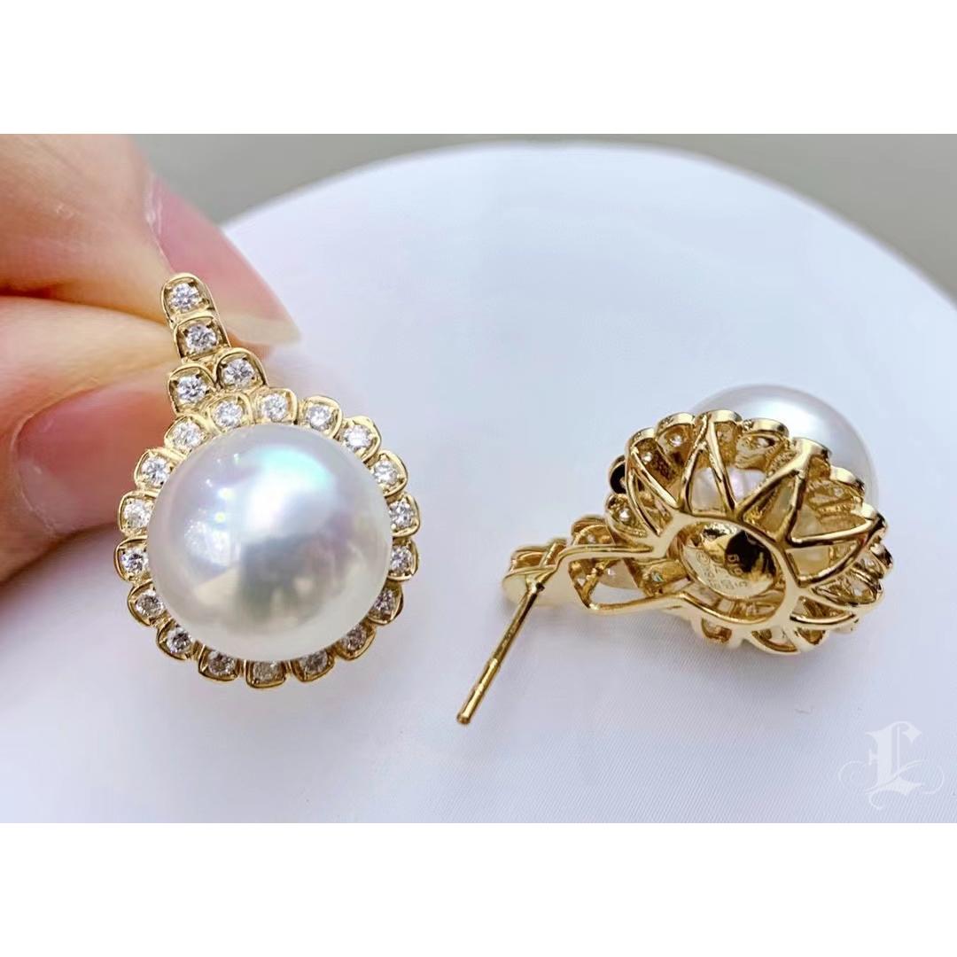【Crown Radiance】Golden Halo Aurora South Sea Pearl Diamond Earrings For Sale 2