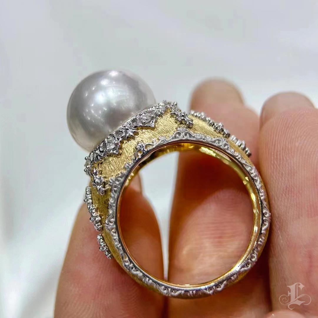 Women's 【Crown Radiance】Aurora South Sea Pearl Diamond Textured Gold Cocktail Ring For Sale
