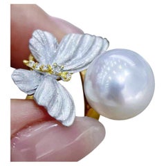 Flutterlight Diamond Dust Butterfly Ring with Aurora South Sea Pearl
