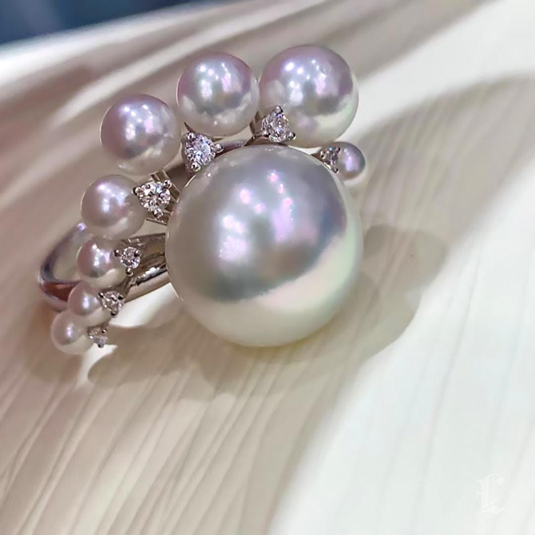【Lustre Arc】Modern Aurora South Sea Pearl & Akoya Diamond Cluster Ring In New Condition For Sale In New York, NY