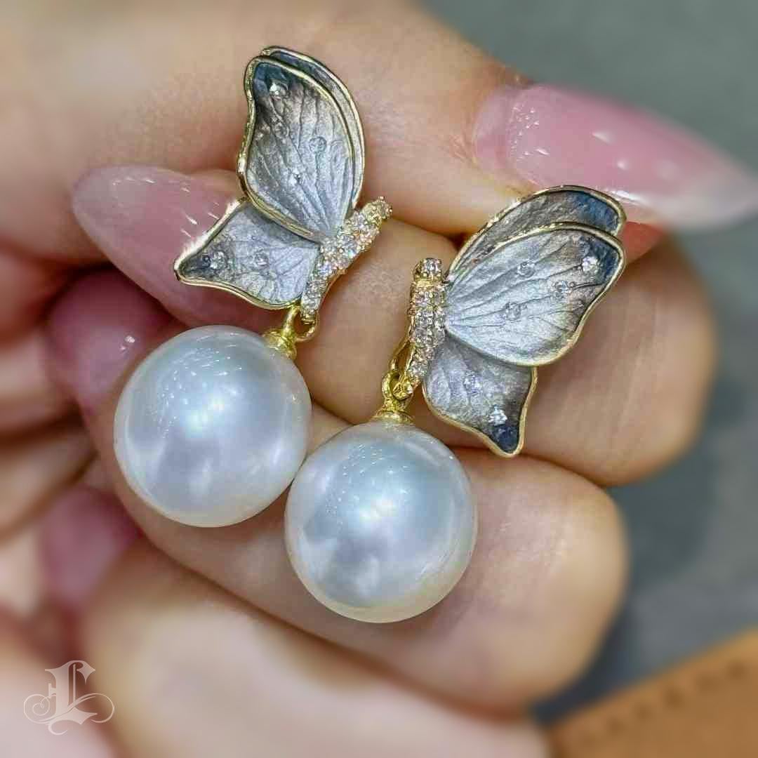 Uncut Whispering Wings Aurora South Sea Pearl Diamond Dush Earrings