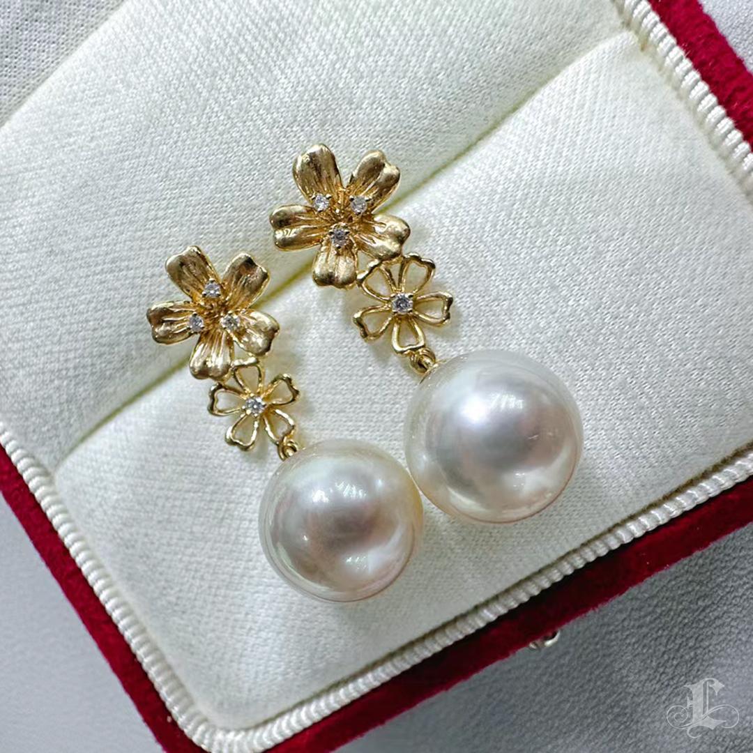 【Vine Symphony】Golden Bloom Aurora South Sea Pearl Diamond Drop Earrings For Sale 2