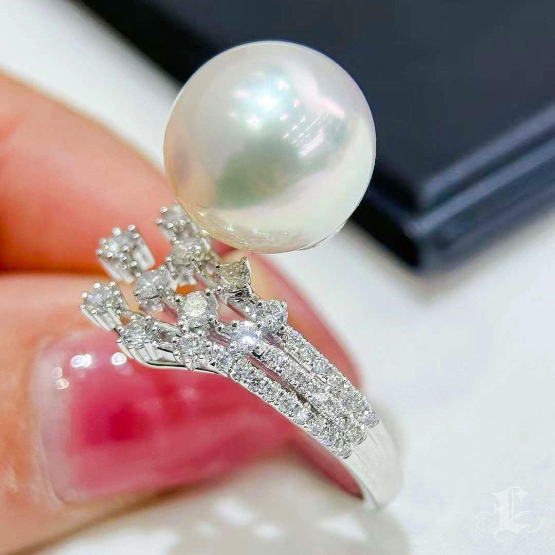 【Lustre Arc】Blooming Aurora South Sea Pearl Diamond Ring For Sale 1