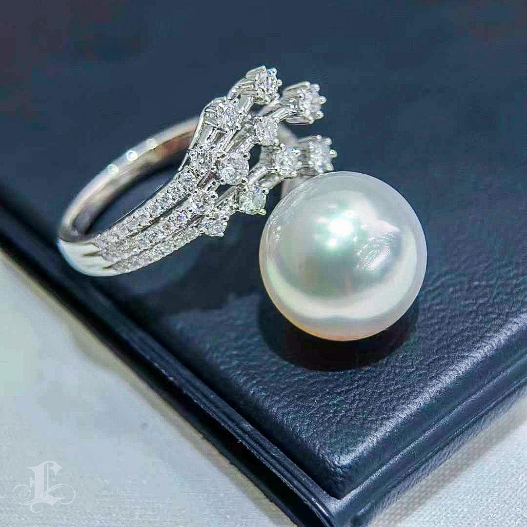 【Lustre Arc】Blooming Aurora South Sea Pearl Diamond Ring For Sale 3