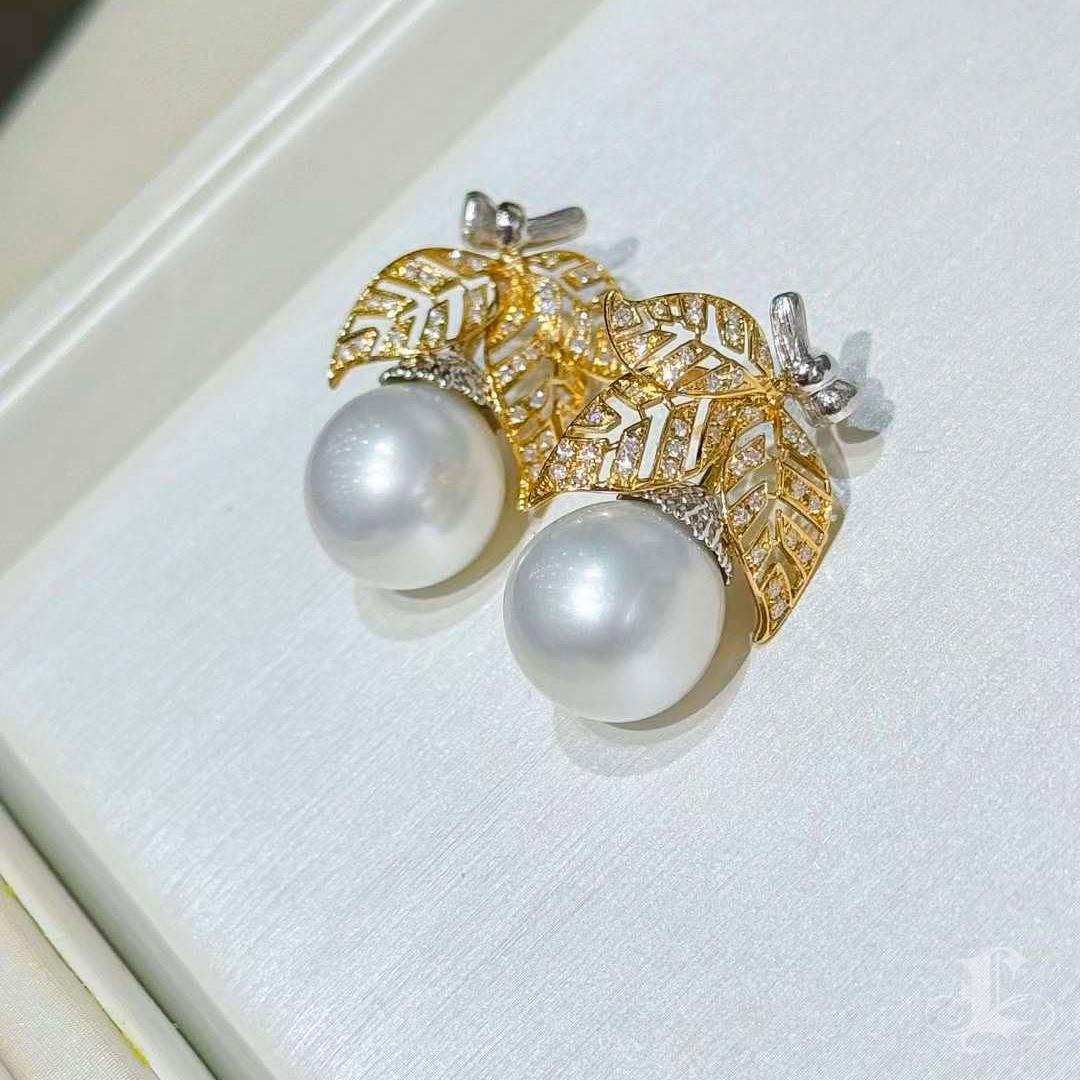 【Vine Symphony】Leaf Veil Aurora South Sea Pearl Diamond Earrings For Sale 4