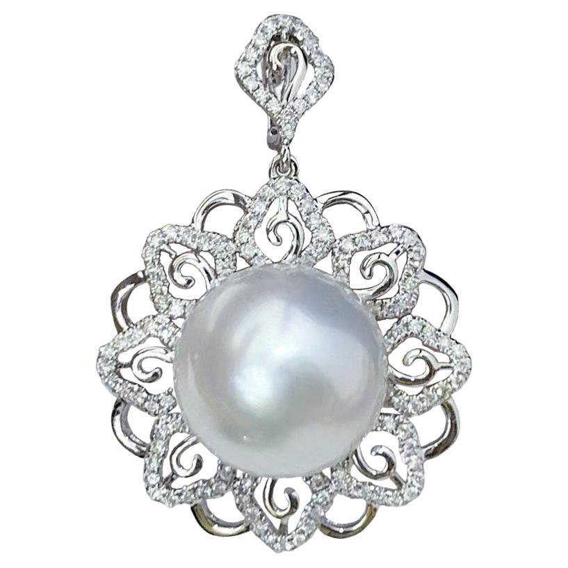 【Crown Radiance】Radiant Bloom Aurora South Sea Pearl & Diamond Pendant