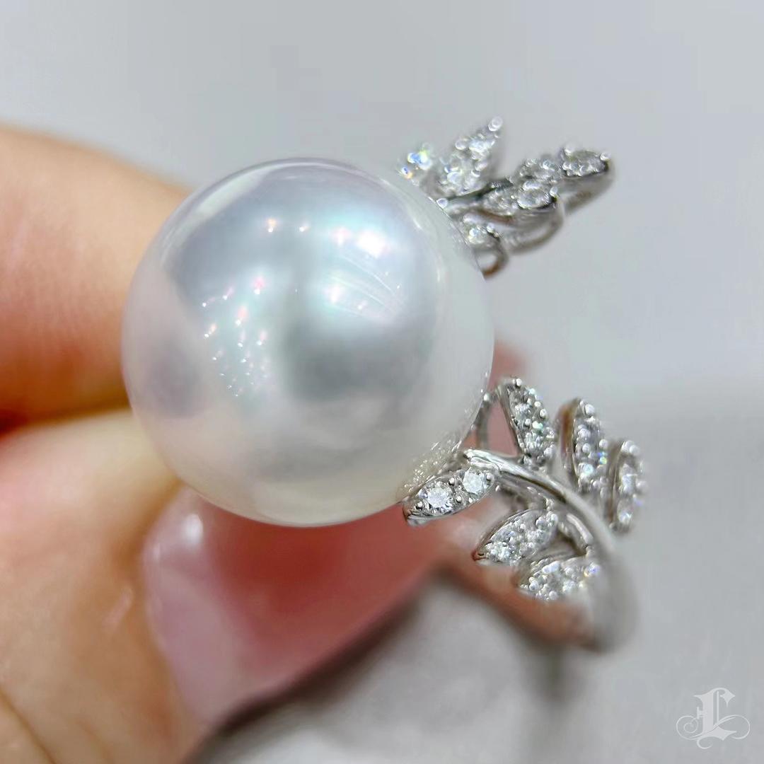 Vine Symphony】Butterfly Garden Aurora Südsee Perle Diamant Ring im Angebot 2