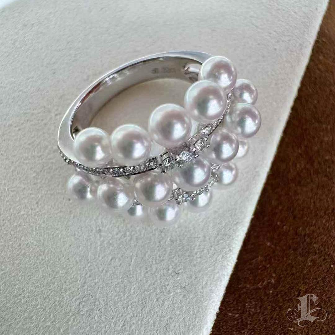 【Lustre Arc】Trio-Band Aurora Baby Akoya Pearl & Diamond Ring For Sale 6