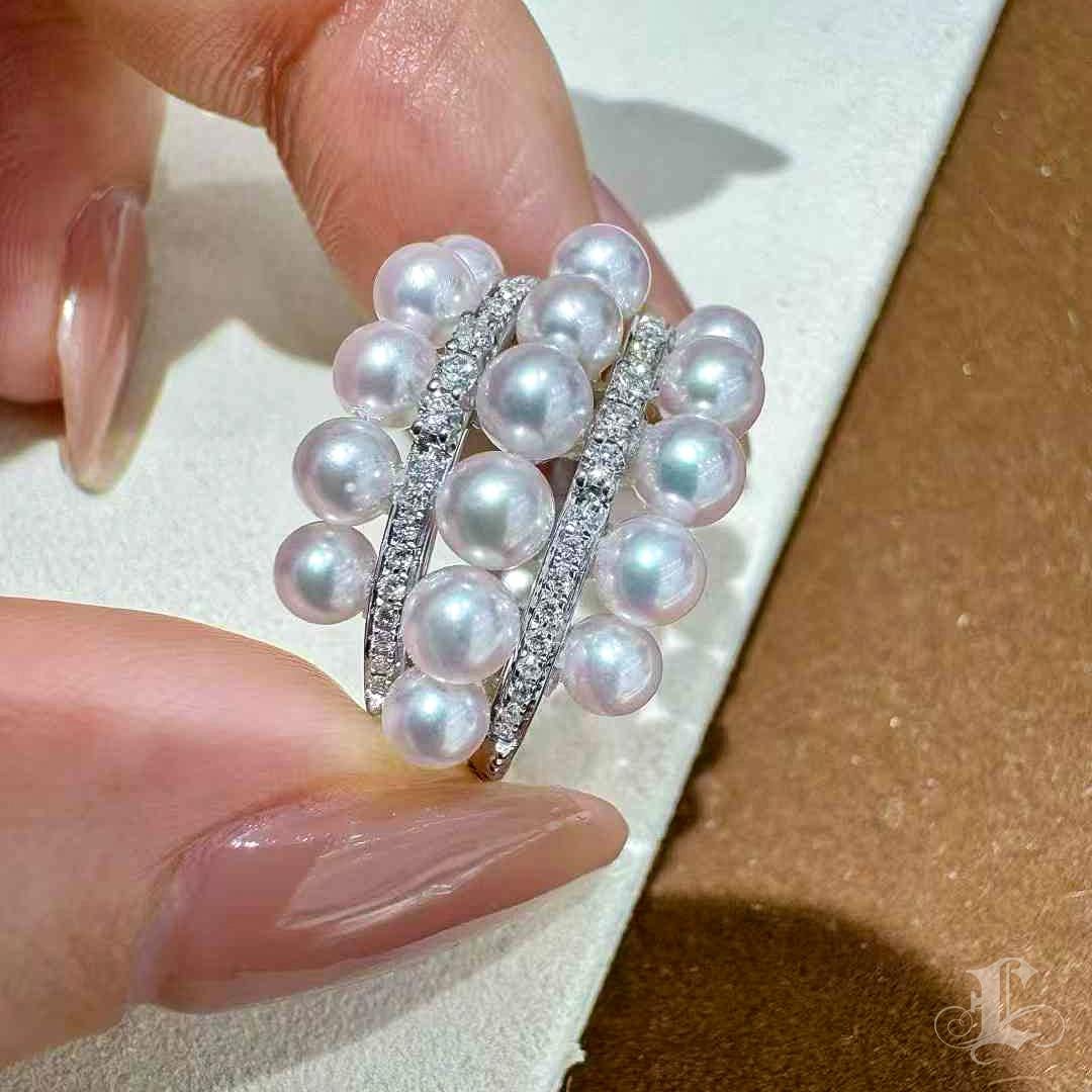 Women's 【Lustre Arc】Trio-Band Aurora Baby Akoya Pearl & Diamond Ring For Sale