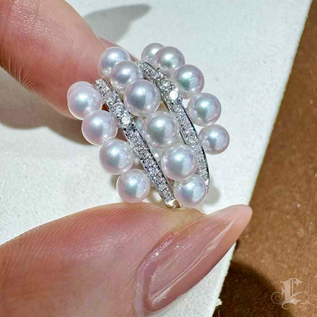 【Lustre Arc】Trio-Band Aurora Baby Akoya Pearl & Diamond Ring For Sale 3