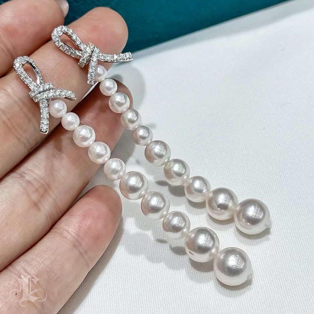 【Lustre Arc】Ribbon Cascade Aurora Akoya Pearl Diamond Gala Earrings In New Condition For Sale In New York, NY