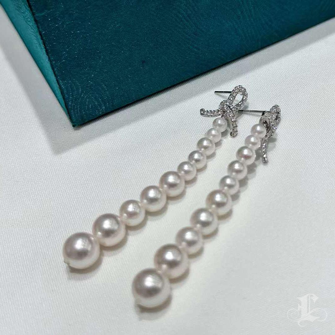【Lustre Arc】Ribbon Cascade Aurora Akoya Pearl Diamond Gala Earrings For Sale 4