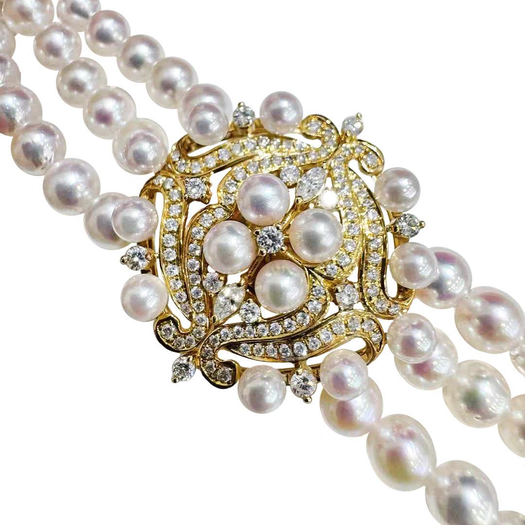 【Crown Radiance】Baroque Medallion Aurora Baby Akoya Pearl Triple-Strand Necklace For Sale 4