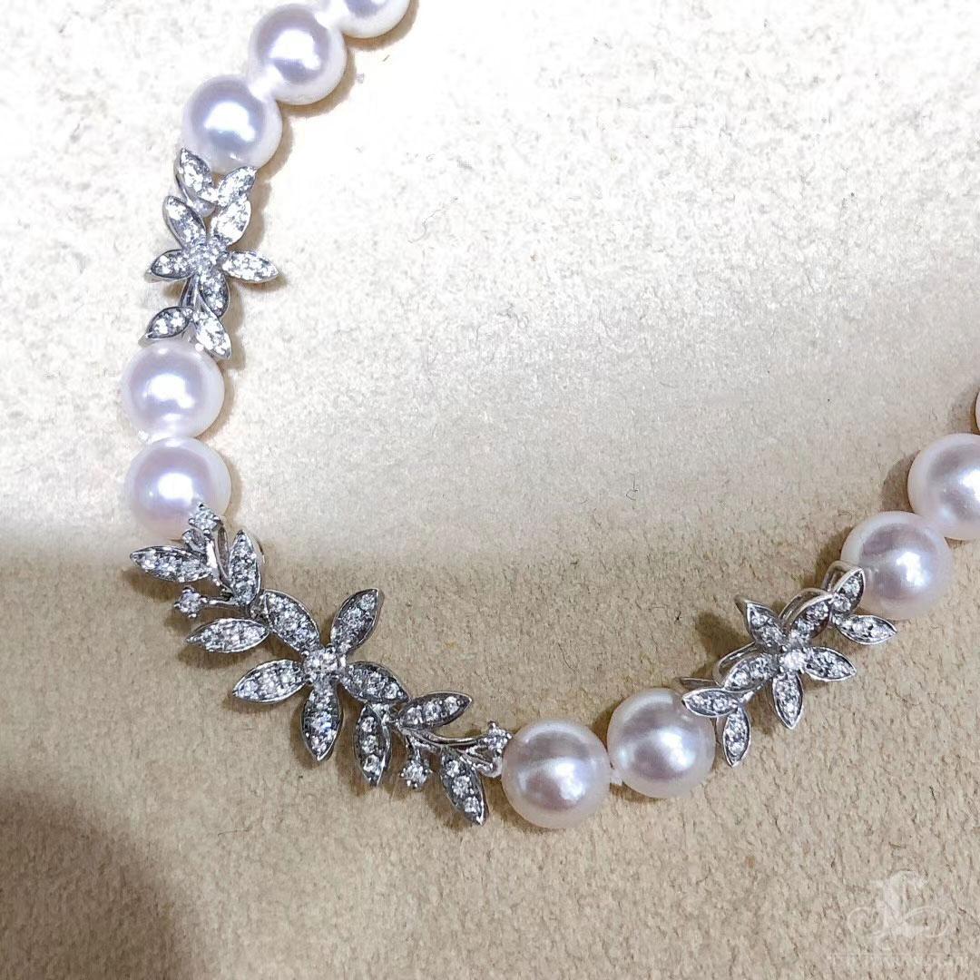 【Vine Symphony】Floral Garland Aurora Akoya Pearl Diamond Big-Day Necklace For Sale 1