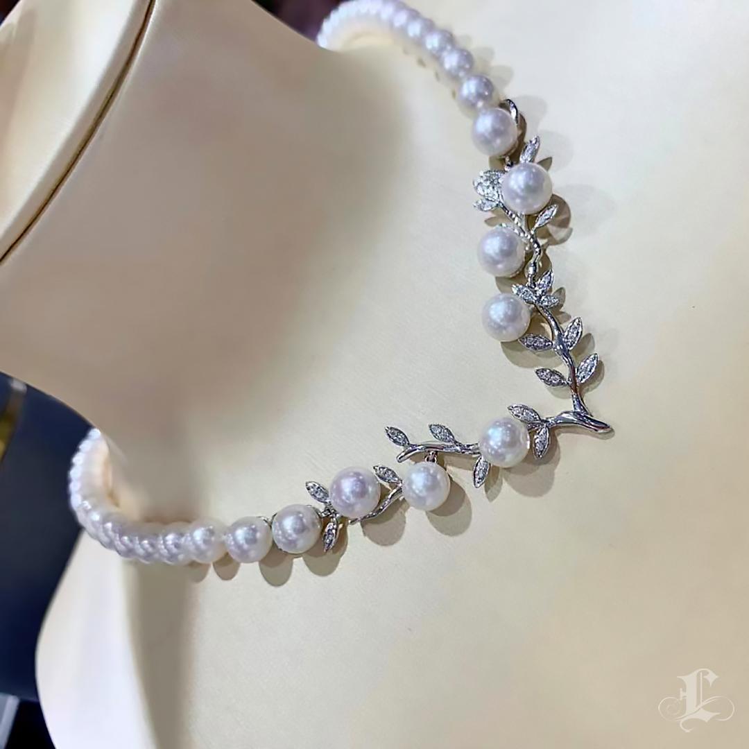 【Vine Symphony】Diamond Branch Aurora Akoya Pearl Elegant Bridal Necklace In New Condition For Sale In New York, NY