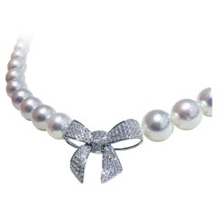 【Sculpted Geometry】"Chérie" Diamond Bow Aurora Pearl Necklace