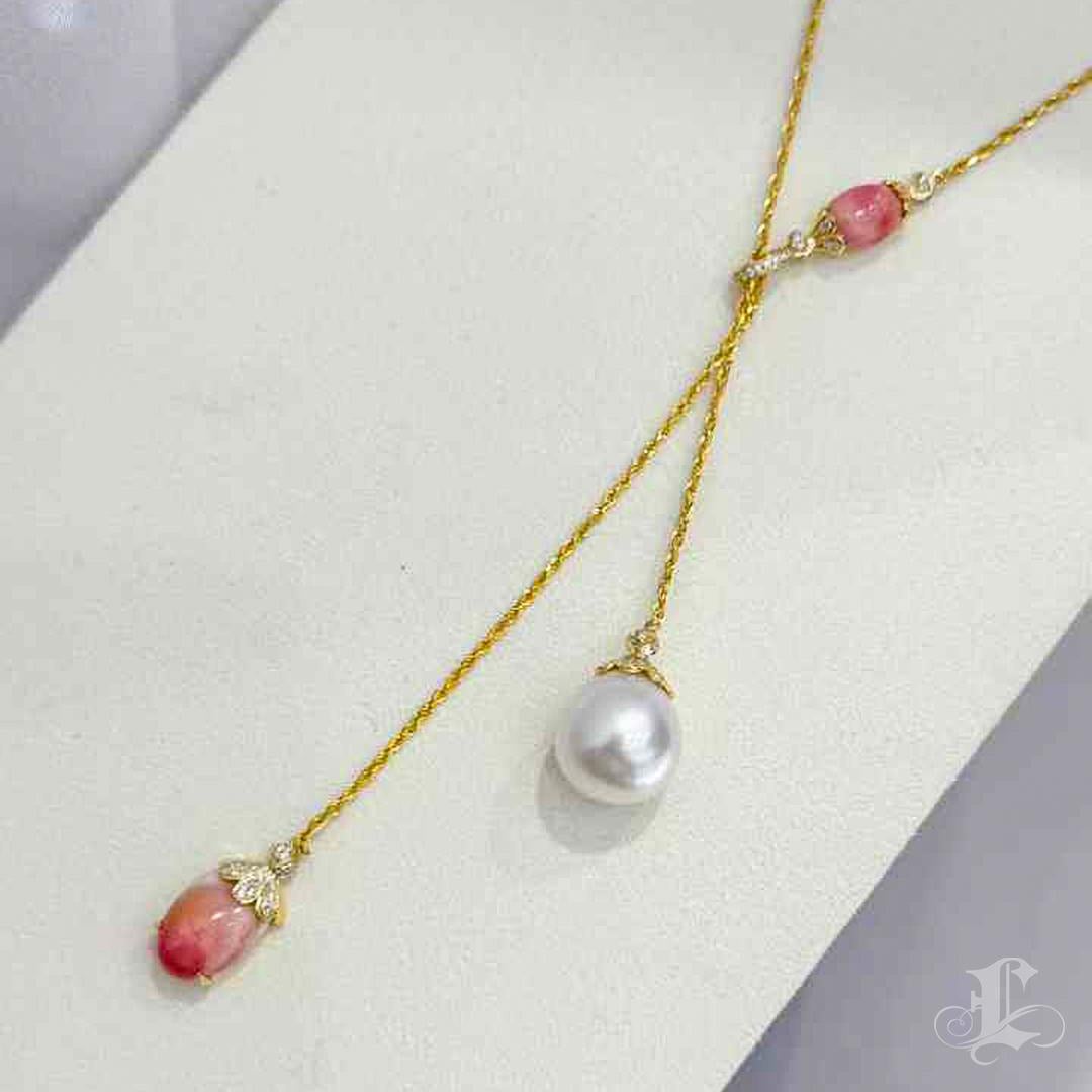 Grezzo 【Conchéa】Collana a Y di perle Conchiglia Armonia Sole e Luna - 5,2ct in vendita