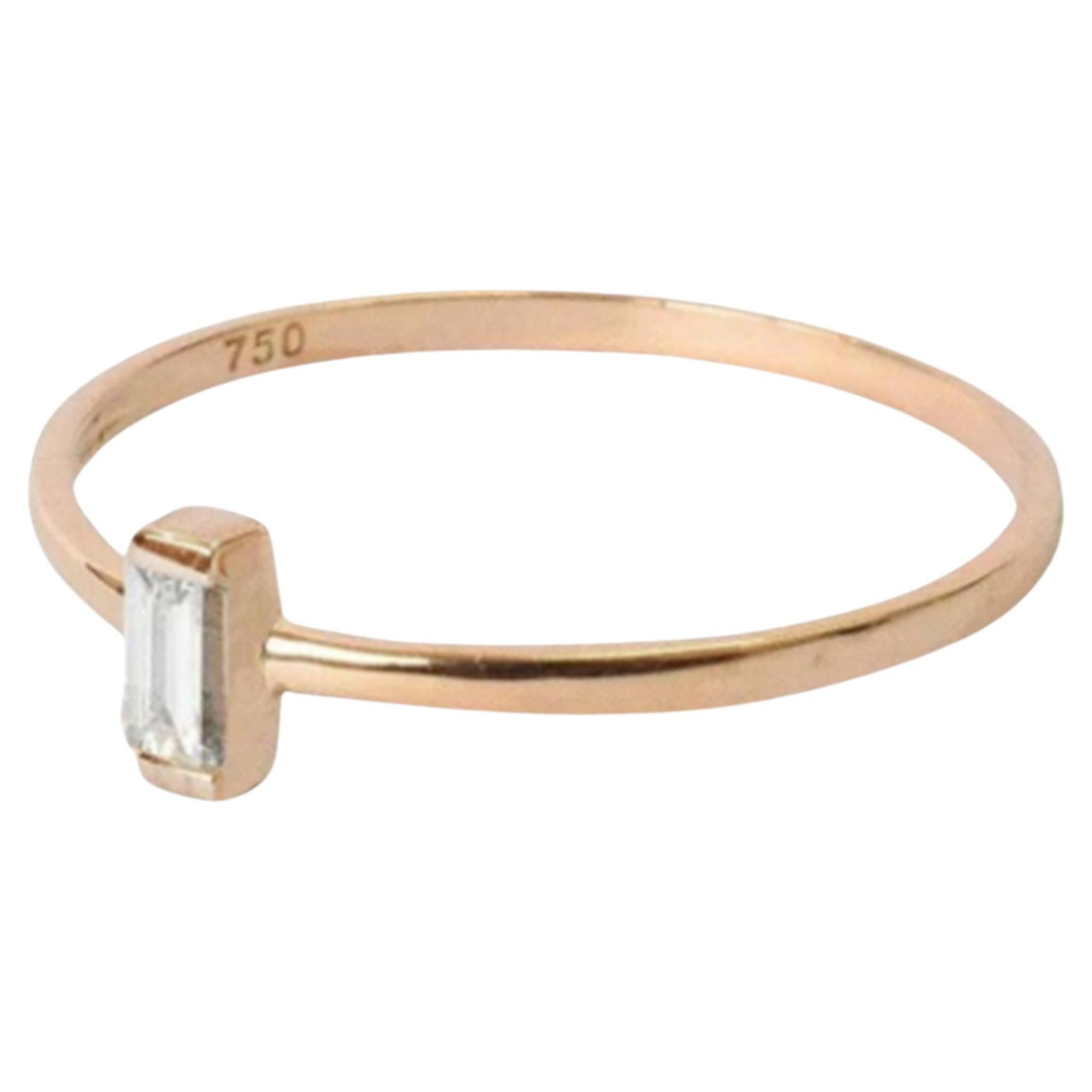 Im Angebot: Verlobungsring aus 18 Karat Gold mit Diamant- Baguette-Ring ()