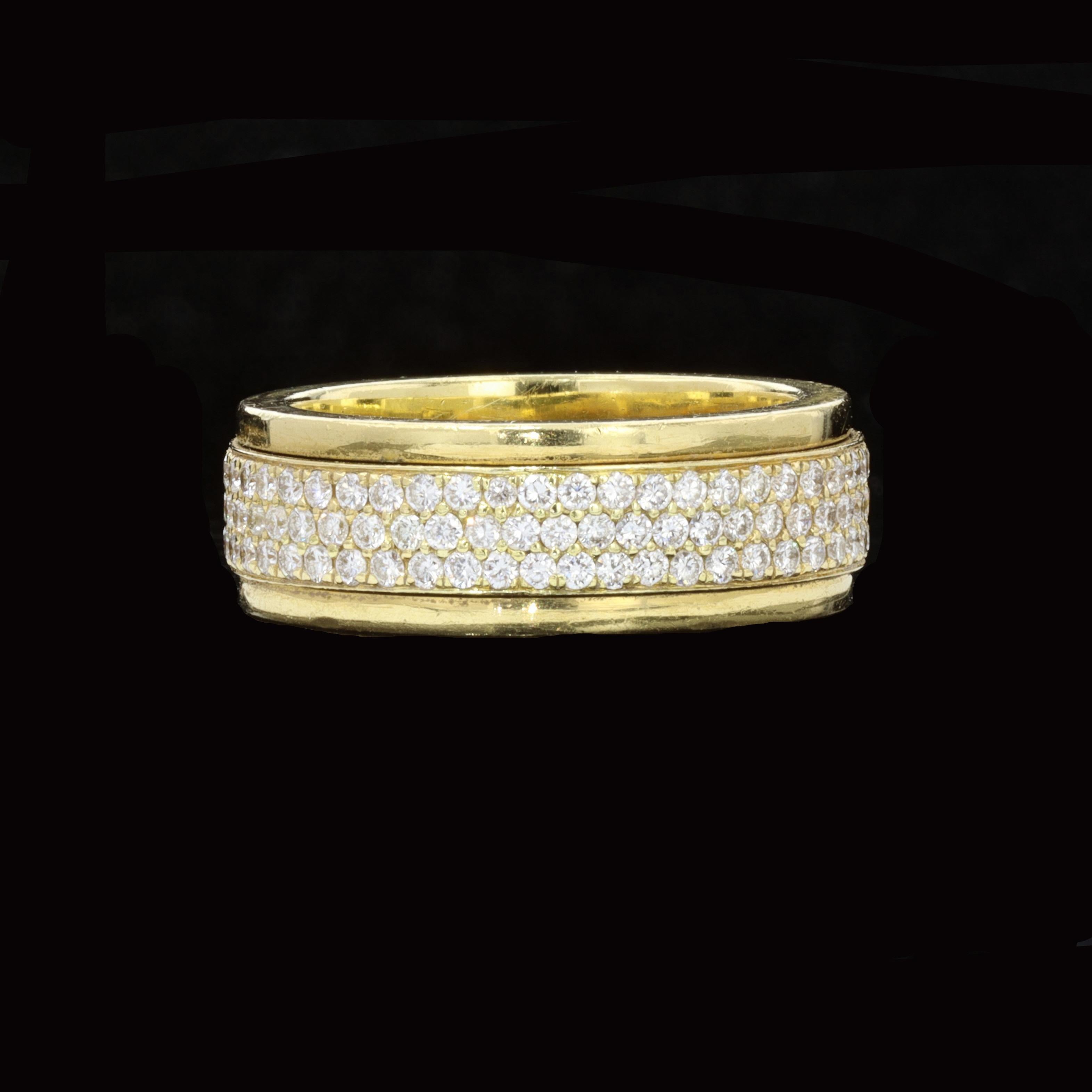 18K Gold Diamond Band In Excellent Condition For Sale In NEW ORLEANS, LA