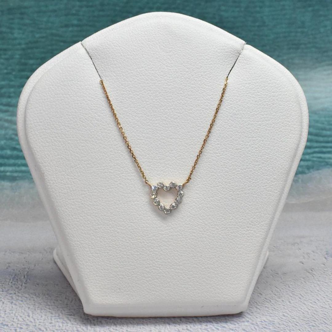 18k Gold Diamond Bezel Heart Necklace Valentine Jewelry For Sale 4