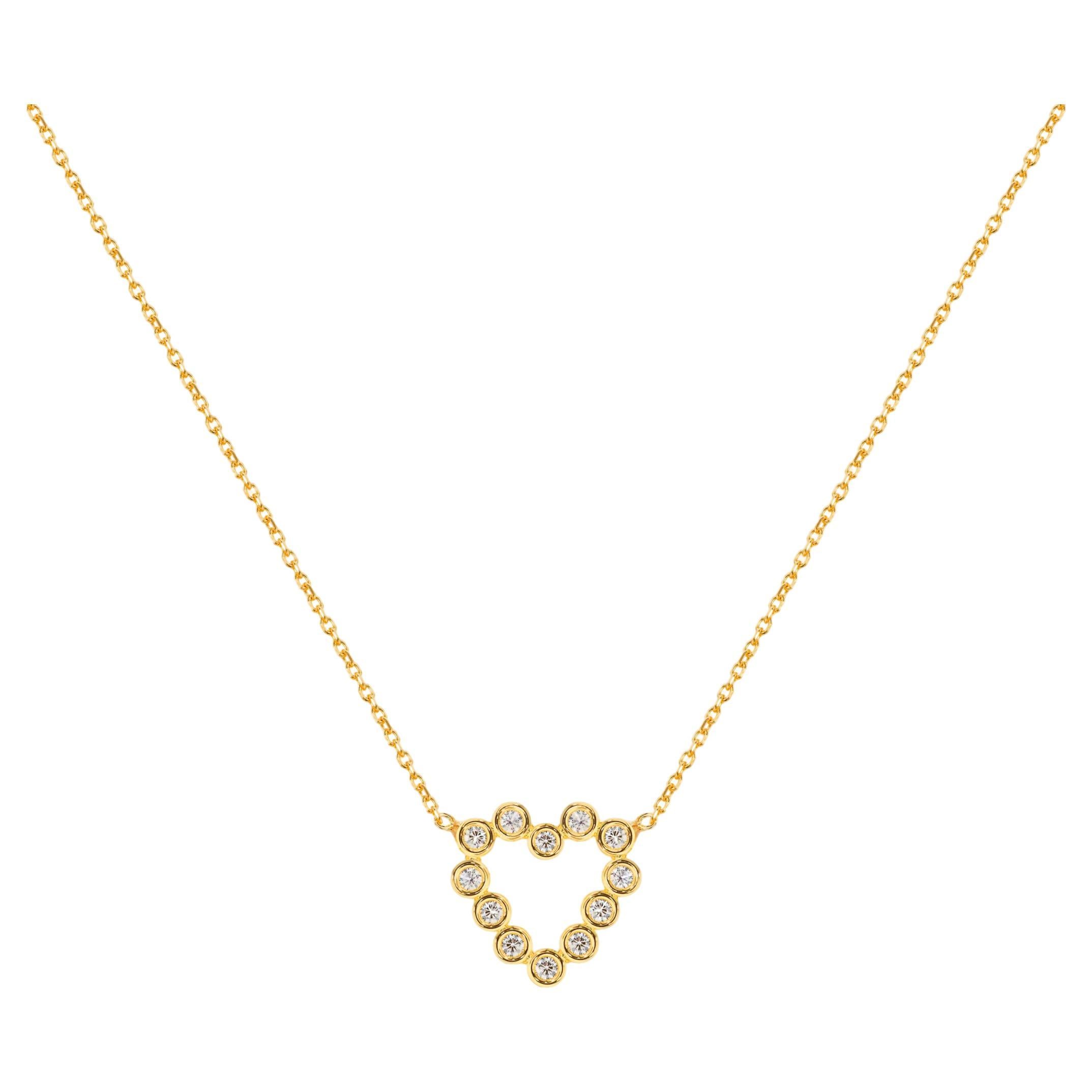 18k Gold Diamond Bezel Heart Necklace Valentine Jewelry For Sale