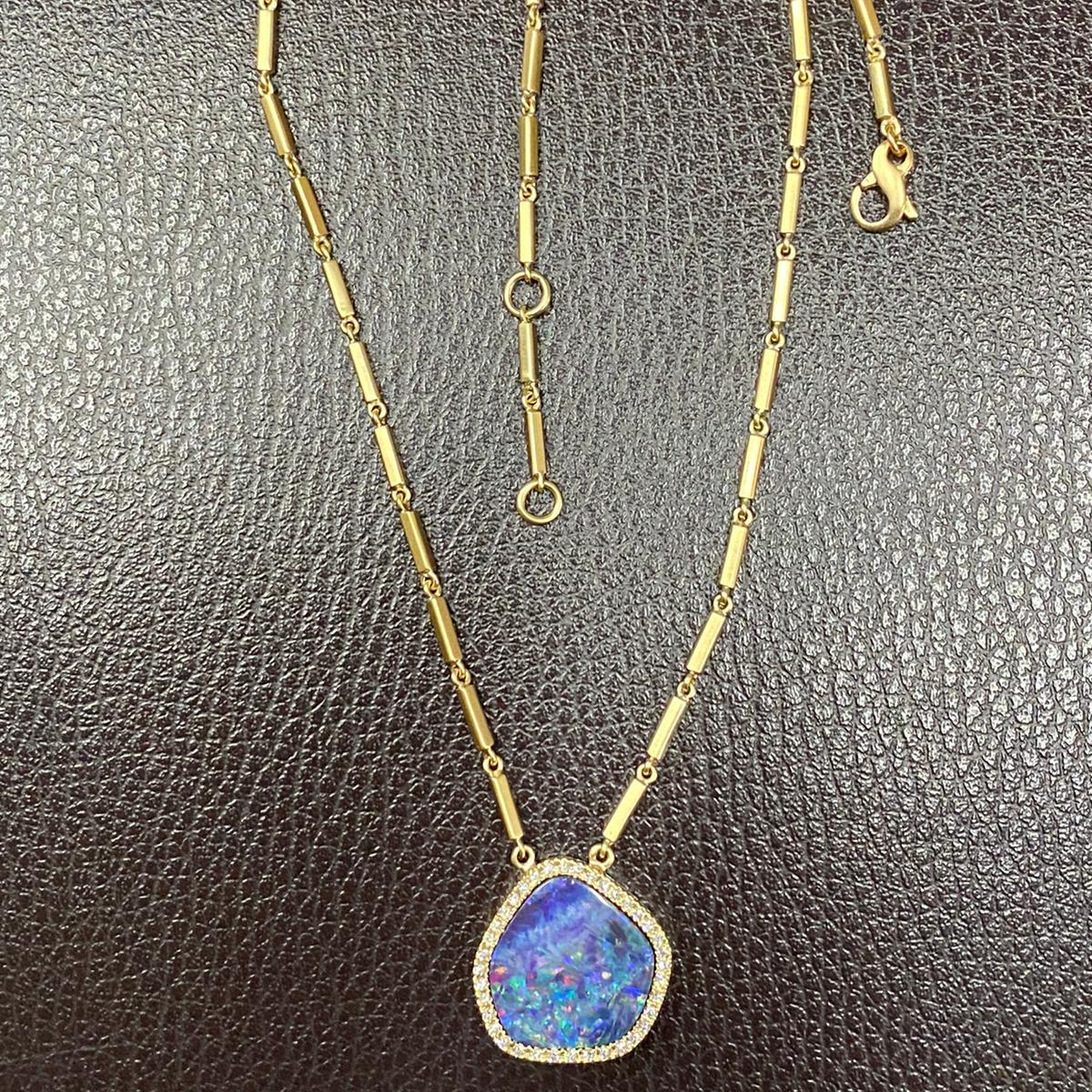 18k Gold, Diamond & Boulder Opal Pendant Necklace For Sale 1