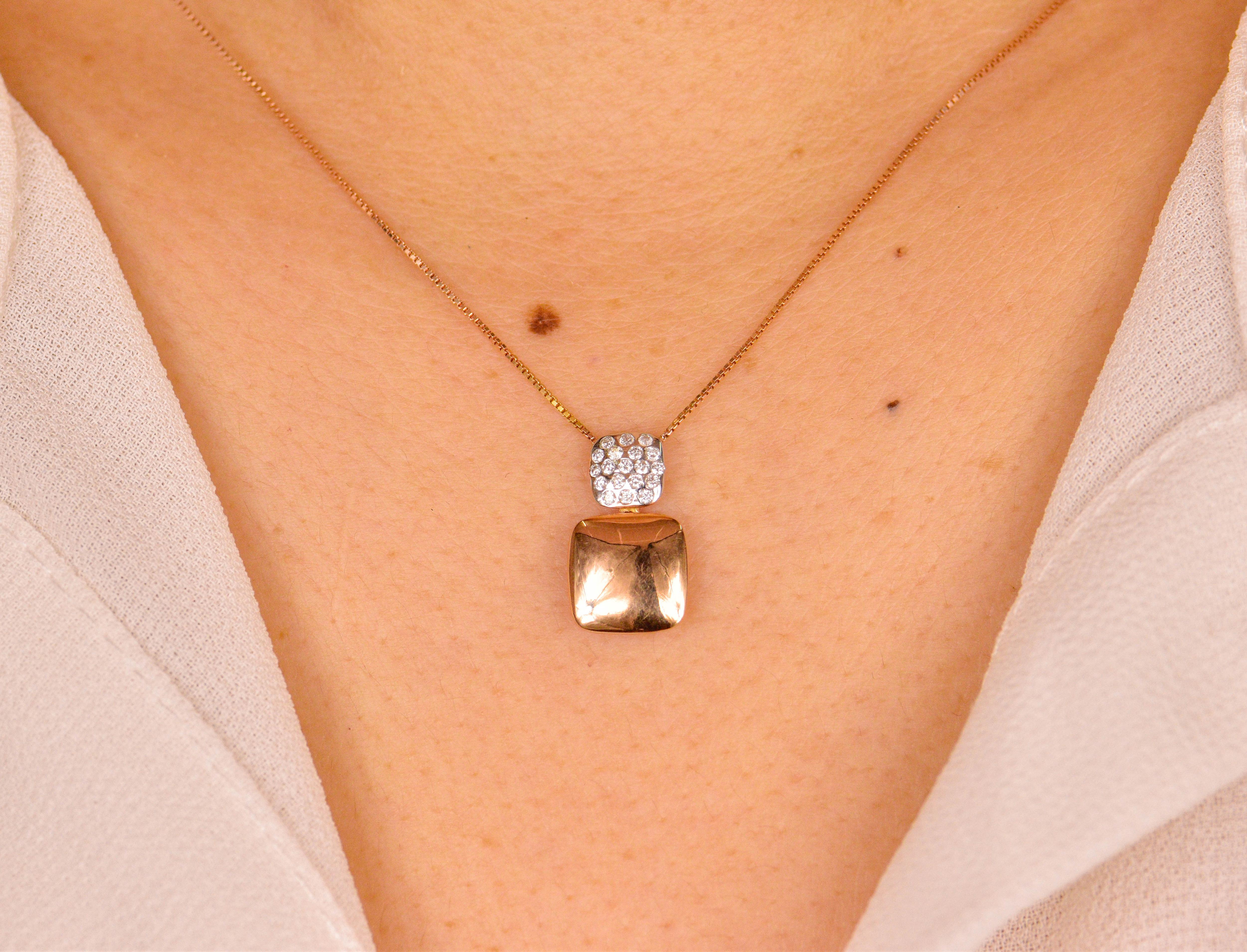 18 Karat Gold Diamant-Charm-Anhänger-Halskette Lucky Pillow Charm Halskette im Angebot 9