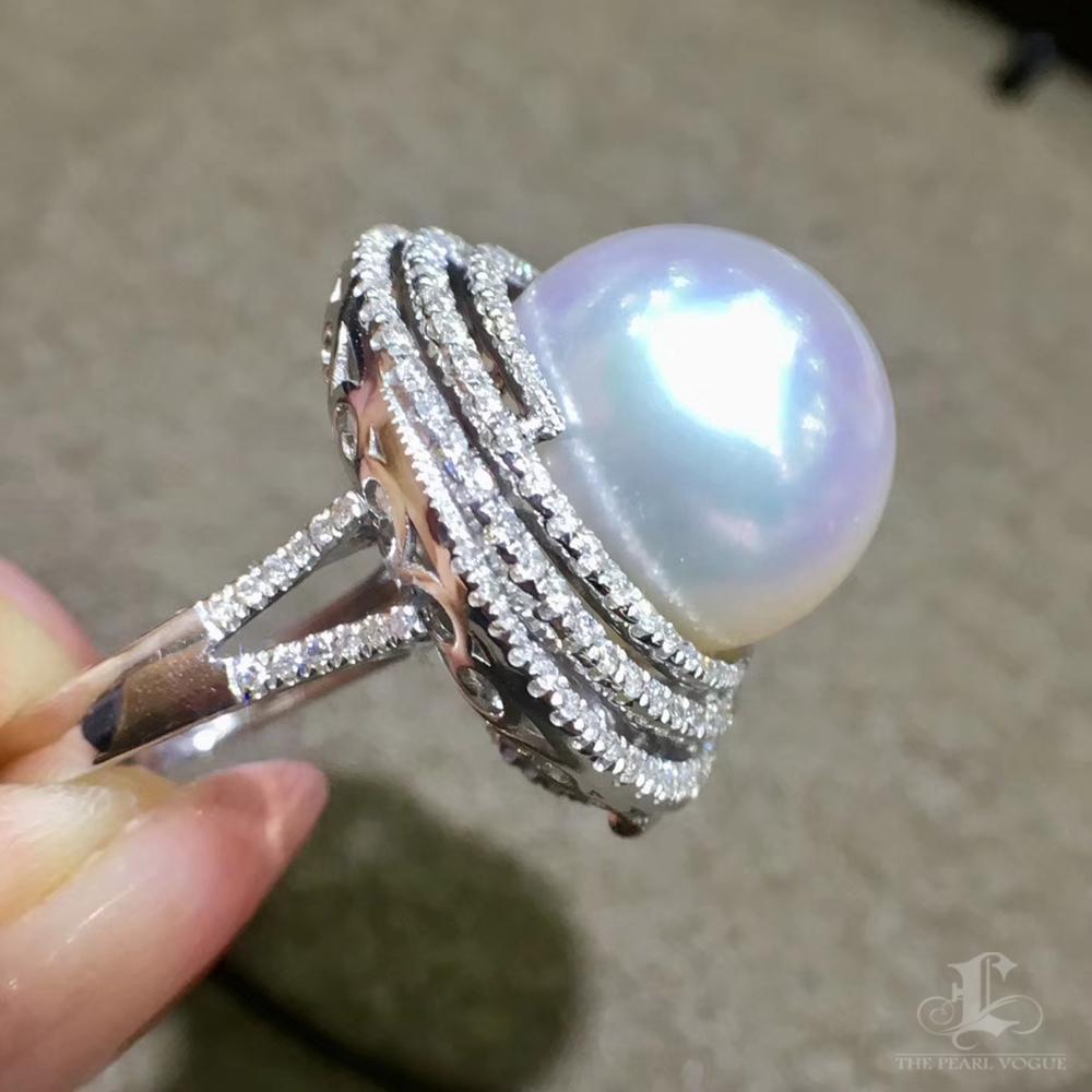 Ciondolo con perle dei mari del sud e diamanti a forma di galassia a raggiera in vendita 2