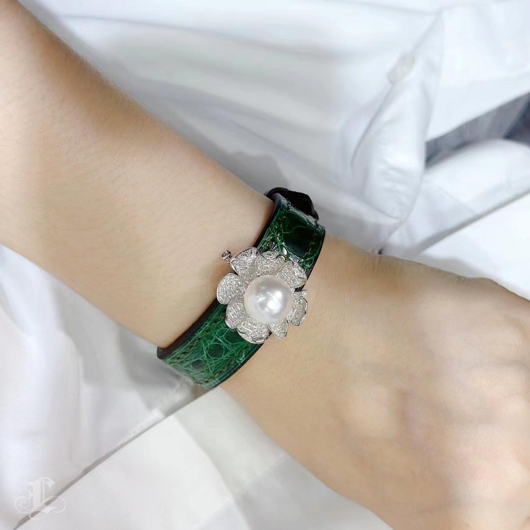 【Vine Symphony】Convertible Luxury Crocodile Aurora South Sea Pearl Gala Jewelry Neuf - En vente à New York, NY