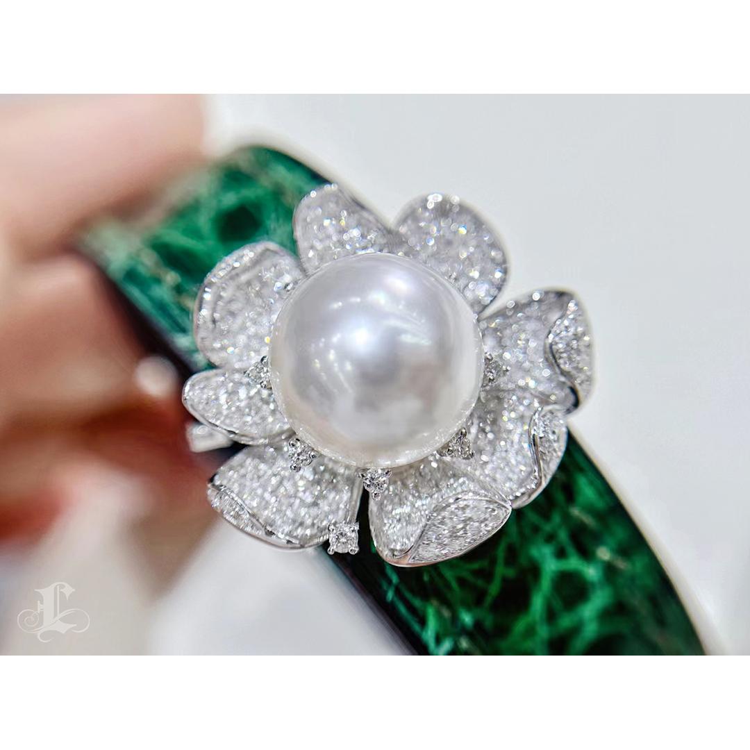 【Vine Symphony】Convertible Luxury Crocodile Aurora South Sea Pearl Gala Jewelry en vente 1