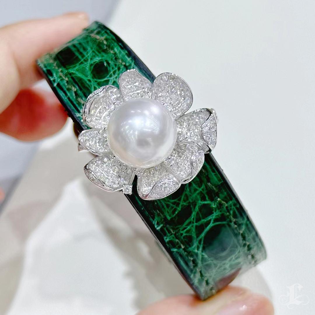 【Vine Symphony】Convertible Luxury Crocodile Aurora South Sea Pearl Gala Jewelry en vente 3