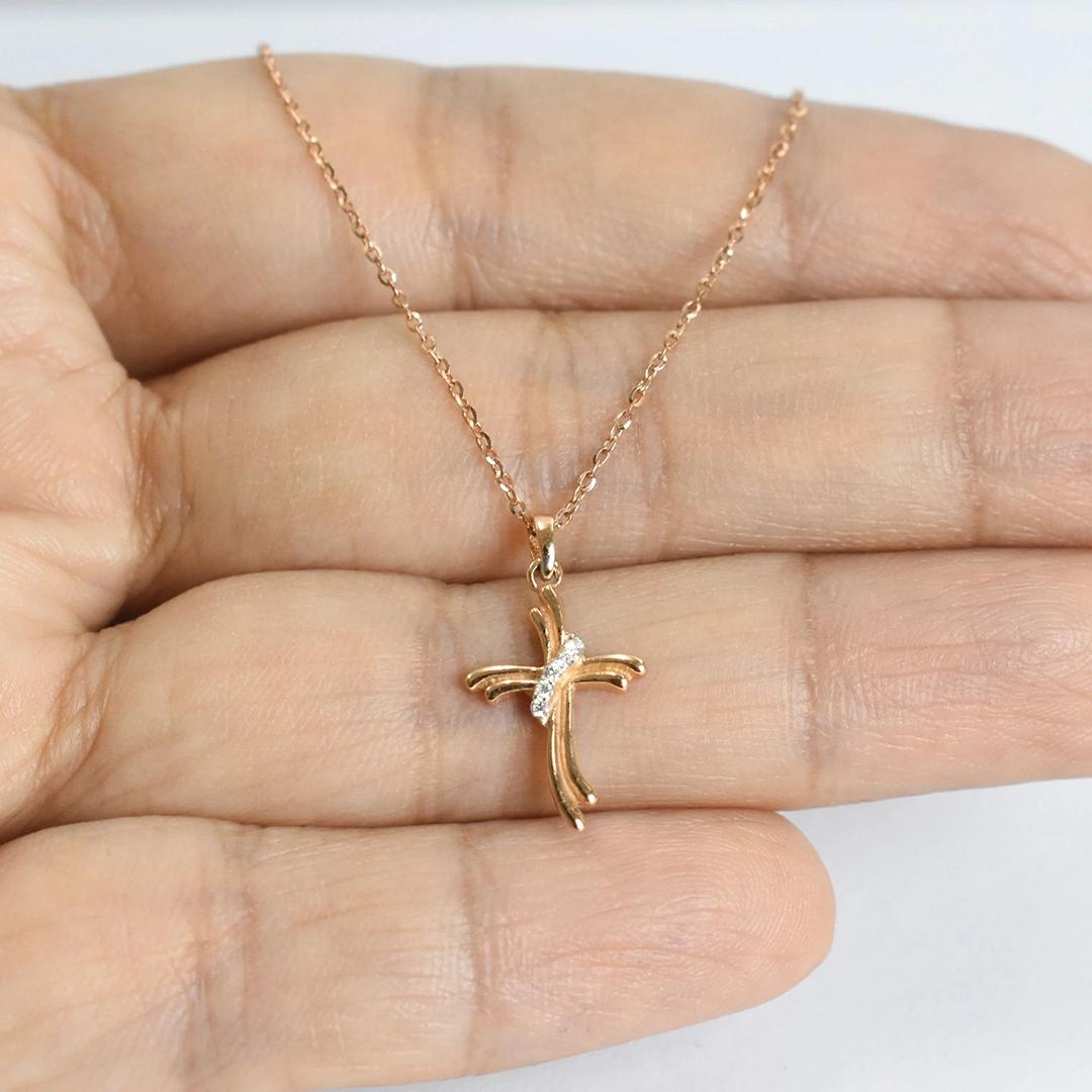 Modern 18k Gold Diamond Cross Necklace Diamond Cross Pendant Communion Gift For Sale