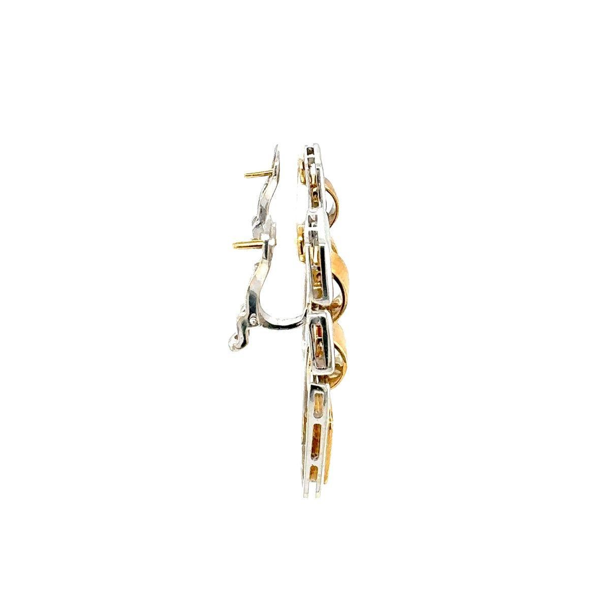 Orecchini pendenti con diamanti in oro 18K In condizioni buone in vendita a Beverly Hills, CA