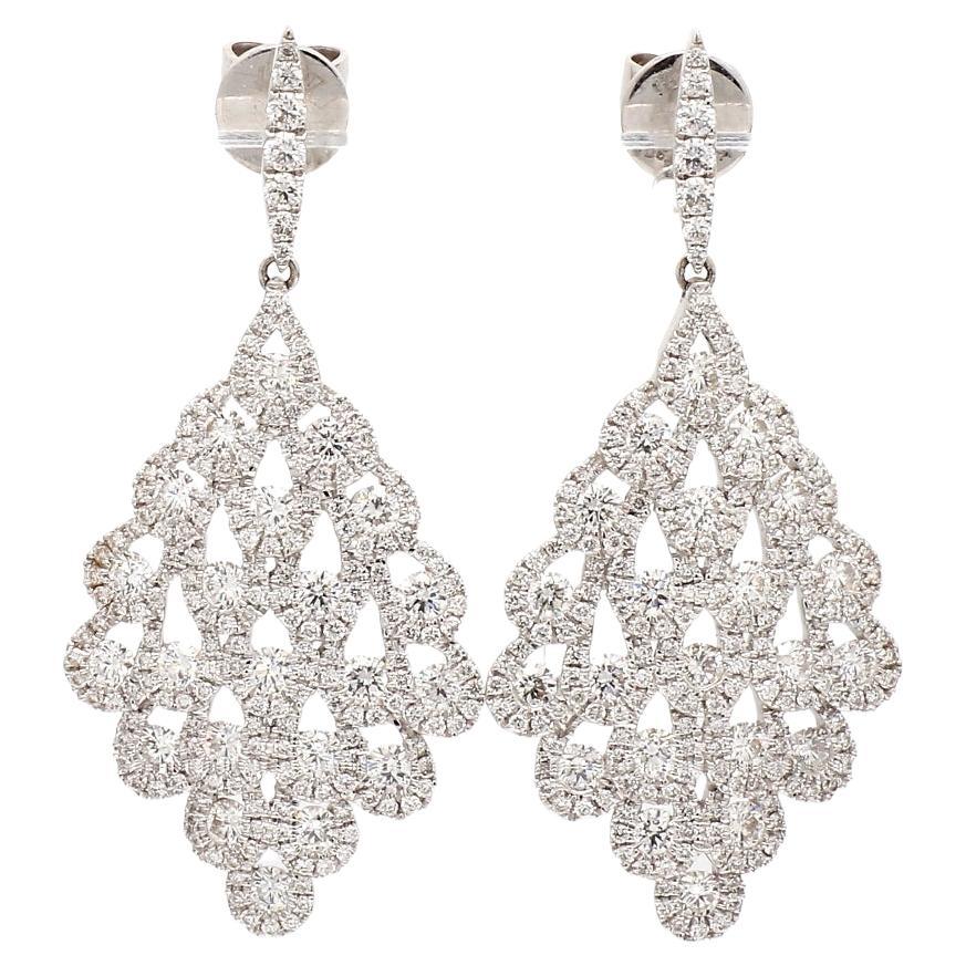 Pendientes Colgantes de Oro de 18 K y Diamantes con Brillantes Redondos