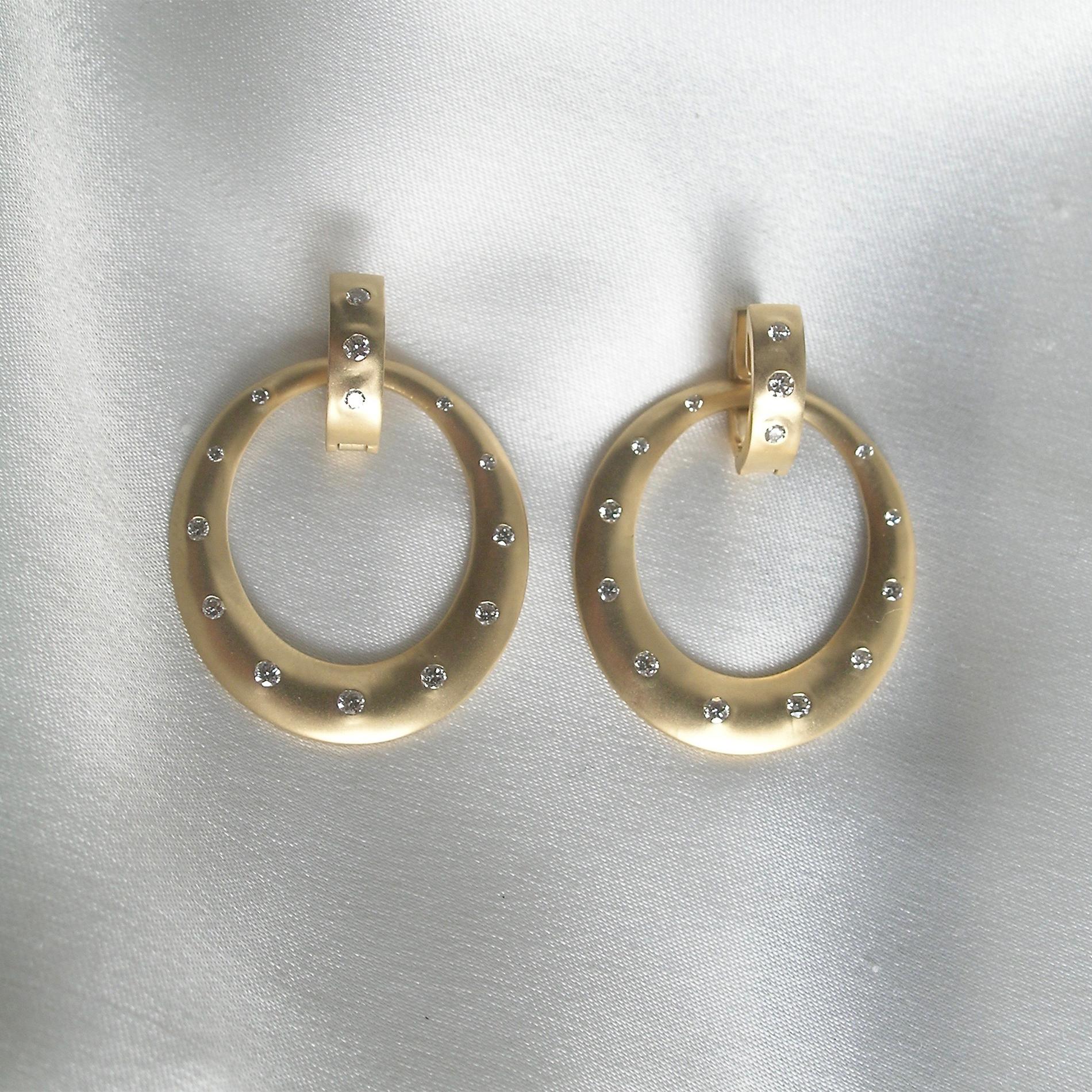 18 Karat Gold and Diamond Double Hoop Earrings In New Condition For Sale In Eugene, OR