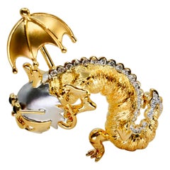 18K Gold, Diamond Dragon with Umbrella & Sunglasses Brooch. XXL 5cm x 3cm